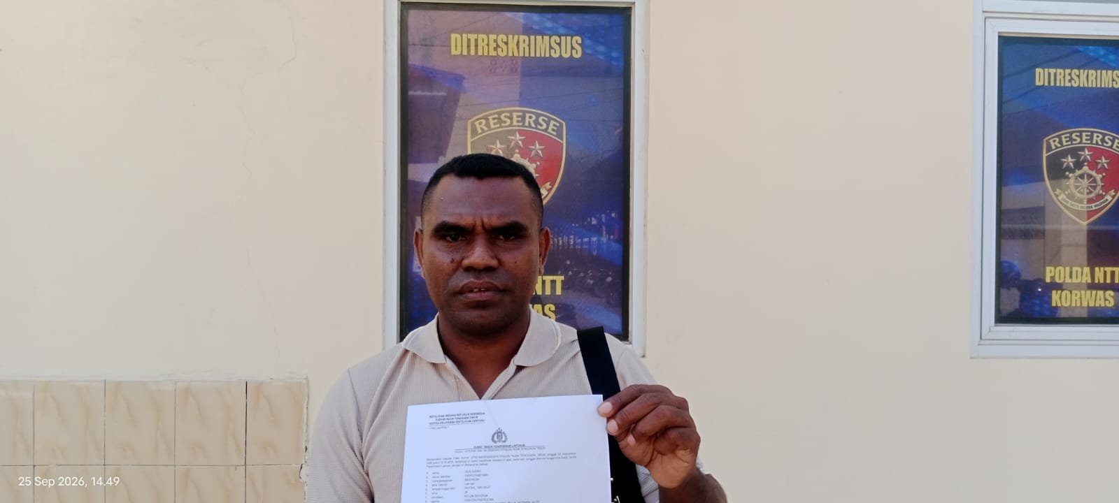 Sius Djobo Laporkan Direktur CV Karya Nina ke Polda NTT. Foto: Istimewa.