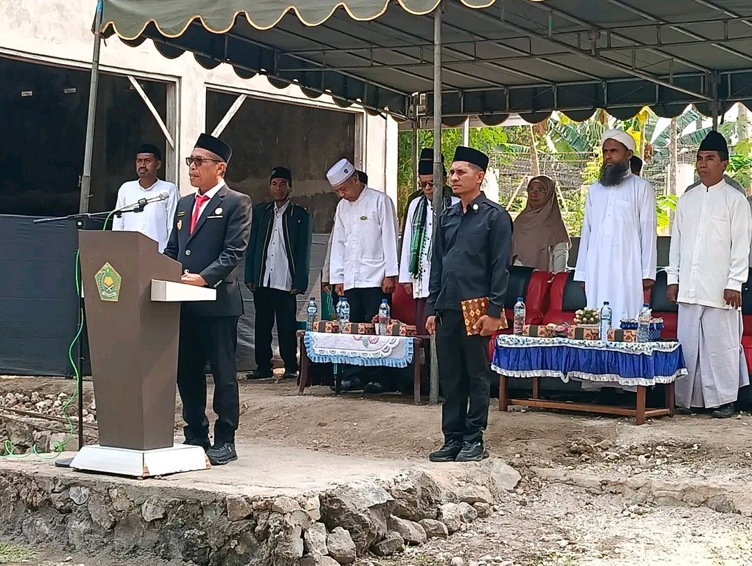 Pemerintah Kabupaten Lembata menggelar upacara apel bersama dalam rangka memperingati Hari Santri Nasional. Foto: Istimewa.