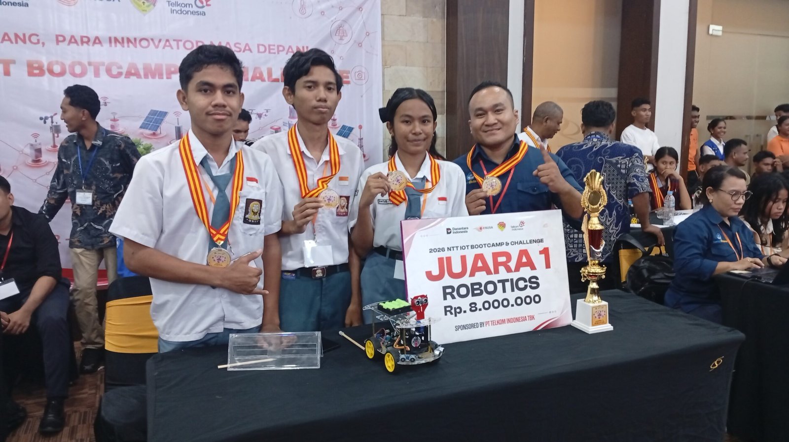 SMKN 2 Kupang Raih Juara 1 Robotics di Ajang IoT NTT Bootcamp 2026. Foto: Istimewa.