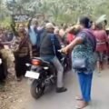 Warga Adat Blokade Jalan, Bupati Lembata Mundur dari Sosialisasi PLTP Atadei